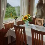 Cozy Vacation - By The Holiday home